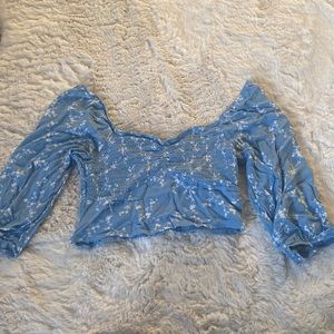 Summery blue crop top with winch in middle